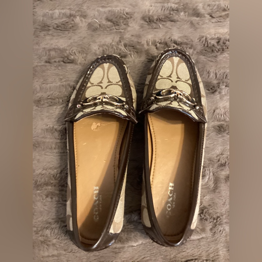 🦌 New Coach Signature Loafer Shoes with C Emblems Size 6.5 - Picture 8 of 9